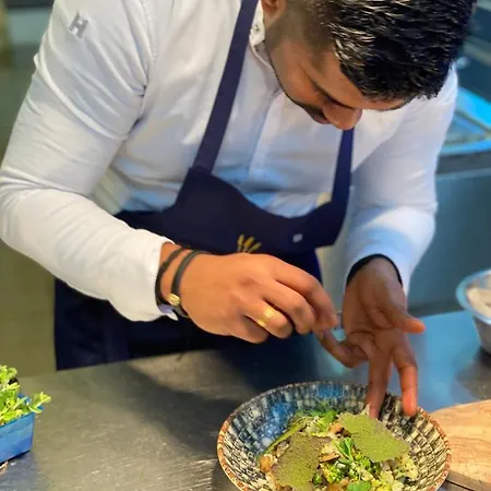 & Restaurant Zum Riesen فندق