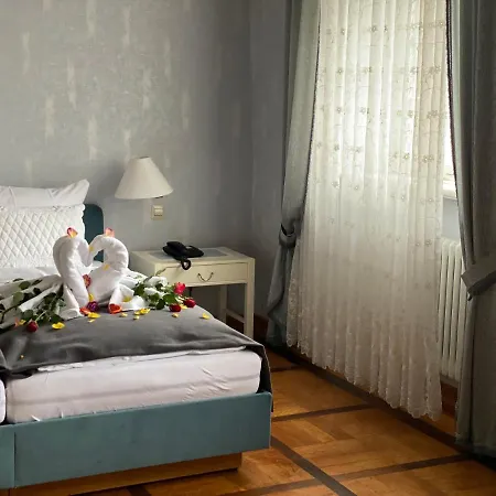 فندق & Restaurant Zum Riesen فالدورن