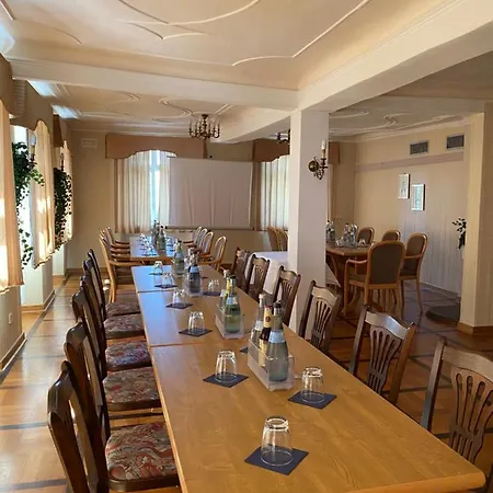 & Restaurant Zum Riesen 3* فالدورن