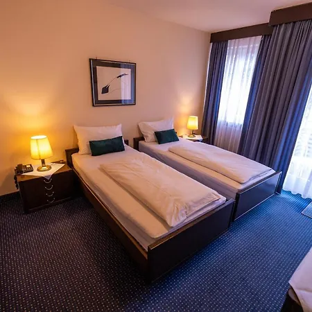 & Restaurant Zum Riesen 3*