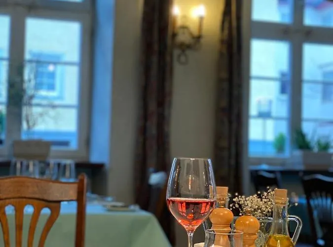 & Restaurant Zum Riesen Отель 3*