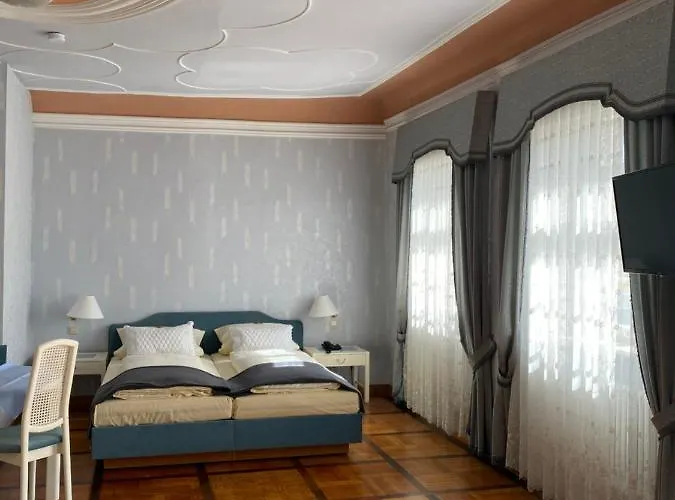 & Restaurant Zum Riesen Вальдюрн