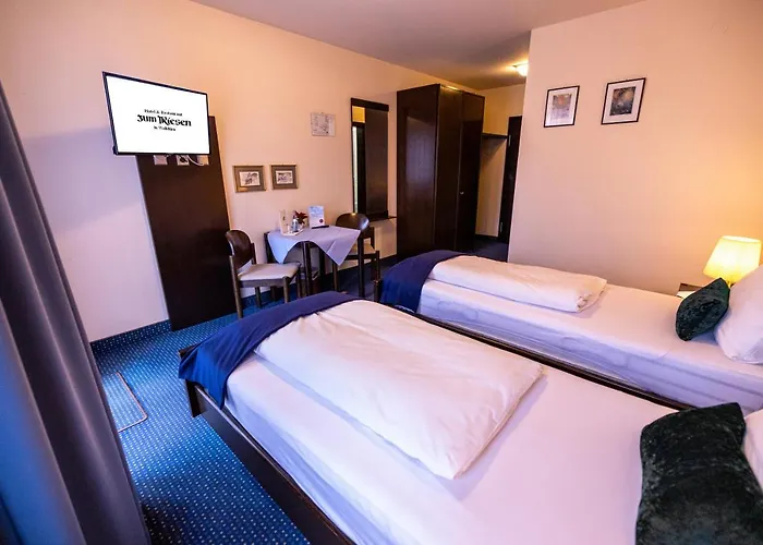 & Restaurant Zum Riesen Отель