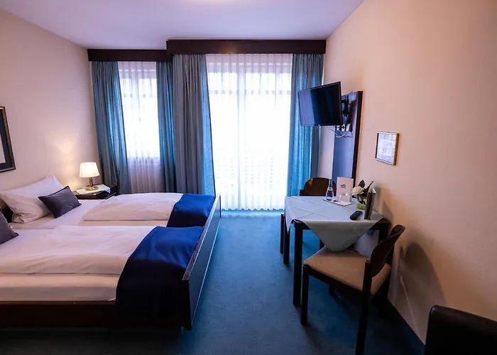 & Restaurant Zum Riesen Отель Вальдюрн